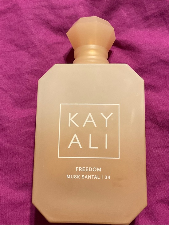 Kayali Other - Kayali Freedom Musk Santal 34 Eau de Parfum - Nude/Pearl Bottle